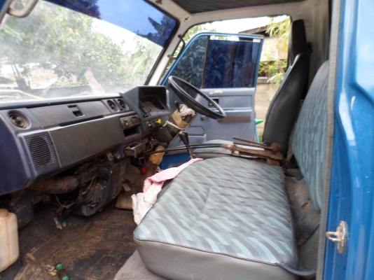 ขายรถดัมพ์ TOYOTA  DYNA 300 เครื่อง 115 แรง ฟิตเครื่องมาใหม่ๆ