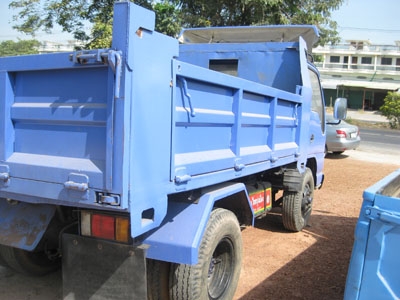 ขายหกล้อดั้มพ์ Isuzu NPR 110 แรง สภาพดี มีแนนซ์ให้บริการ Tel. 088-4501277