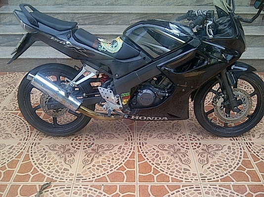 CBR 150 คาร์บู สีดำ ปี51 ไมล์เหลืองถูกๆ 33,000บาท CBR 150 คาร์บู สีดำ ปี51 ไมล์เหลืองถูกๆ 33,000บาท