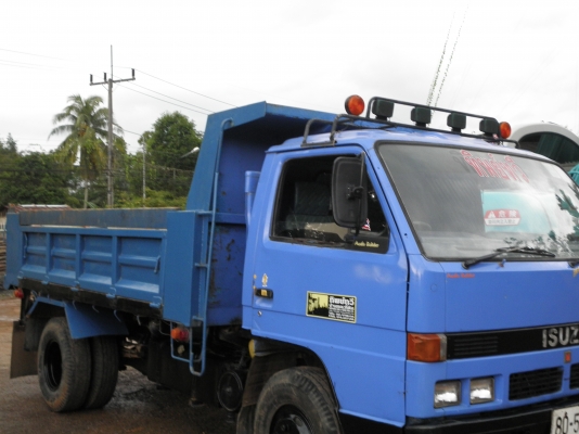 ขายหกล้อดั๊มพ์ ISUZU NPR 115 วางเครื่อง 120 ทะเบียนไม่ขาดลงเล่มเรียบร้อย