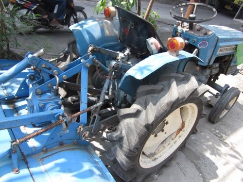 SALE!! รถไถ MITSUBISHI: 16 HPขับเคลื่อน 2WD-เกียร์กระปุก พร้อมโรตารี่พรวนดิน