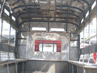 ขายหกล้อโดยสาร NKR 110 สภาพดี มีแนนซ์ให้ยอด 250000 Tel. 088-4501277