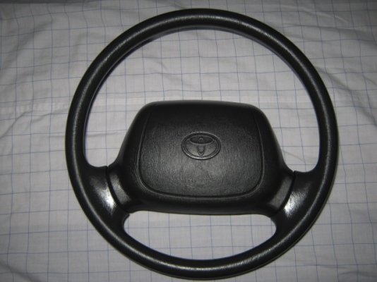 ขออนุญาตพี่เสือ ขายพวงมาลัยรถตู้สองอันครับ (อันแรกขายแล้ว เหลืออีกอันนึงครับ)