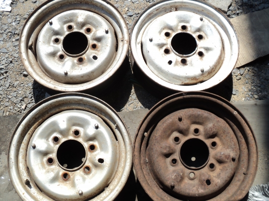 วุฒินนบุรี//ขายล้อกะทะเดิมดัทสัน620สวยๆไม่มีพุไม่ดุ้งไม่คต