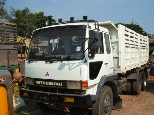 ขายด่วน รถสิบล้อ มิตซู 527 TD ดั้ม เครื่องยนต์ K13  2เพลา เฟืองท้ายอีซูซุ 270 แรงม้า เกียร์คูเลอร์ เบรคทิฟฟี่ ยางดี (เรเดียน 10 เส้น)