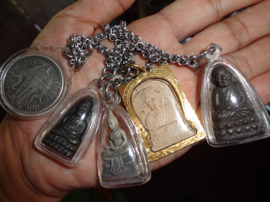 ฝากให้เช่าบูชาหลวงพ่อทวดวัดช้างให้และเหรียญ ร.5 แท้สนใจติดต่อโทร.088-745-4599