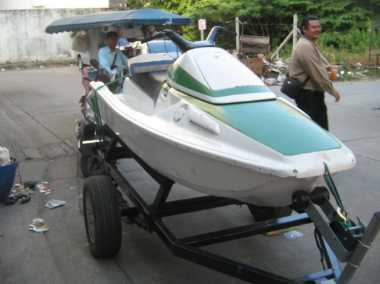 ขาย เรือเจ็ทสกี ยี่ห้อ Yamaha 650 ปลาโอ (มีเกียร์ถอยหลัง) พร้อมเทเลอร์สภาพพร้อมใช้งาน ราคา 48,000