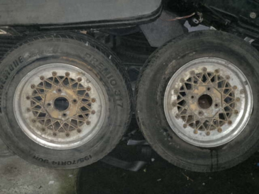 ---- ขาย ---- ล้อ 1 คู่.......2500