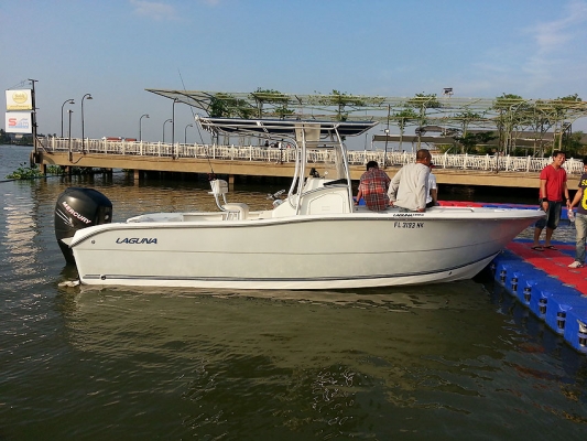 ลด ลดราคาแล้ว (ผ่อนได้) ขายเรือตกปลา 2007 SEA RAY LAGUNA 240SC เครื่อง MERCURY VERADO 225HP