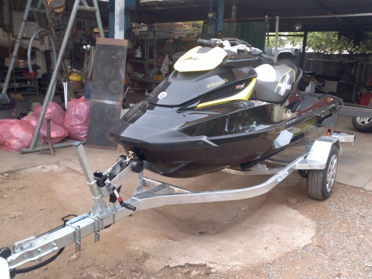 เทลเลอร์สำหลับ jetski - เรือ - ATV จากผู้ผลิตถึงผู้ใช้โดยตรง ตามแบบที่ต้องการ (มีรูปผลงานให้ดูด้านในครับ) เทลเลอร์สำหลับ jetski - เรือ - ATV จากผู้ผลิตถึงผู้ใช้โดยตรง ตามแบบที่ต้องการ (มีรูปผลงานให้ดูด้านในครับ)