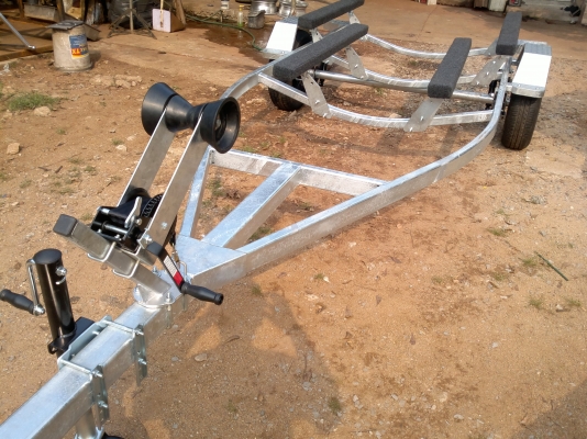 เทลเลอร์สำหลับ jetski - เรือ - ATV จากผู้ผลิตถึงผู้ใช้โดยตรง ตามแบบที่ต้องการ (มีรูปผลงานให้ดูด้านในครับ) เทลเลอร์สำหลับ jetski - เรือ - ATV จากผู้ผลิตถึงผู้ใช้โดยตรง ตามแบบที่ต้องการ (มีรูปผลงานให้ดูด้านในครับ)