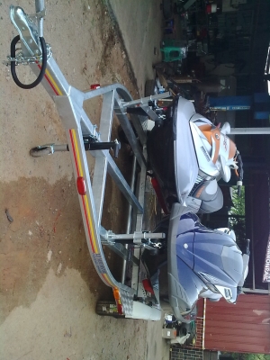 เทลเลอร์สำหลับ jetski - เรือ - ATV จากผู้ผลิตถึงผู้ใช้โดยตรง ตามแบบที่ต้องการ (มีรูปผลงานให้ดูด้านในครับ) เทลเลอร์สำหลับ jetski - เรือ - ATV จากผู้ผลิตถึงผู้ใช้โดยตรง ตามแบบที่ต้องการ (มีรูปผลงานให้ดูด้านในครับ)