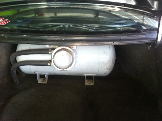 Nissan bluebird u12 Sr2.0 เกียร์ออโต้ ติดแก๊ชLPGลงเล่มแล้ว แอร์หนาว