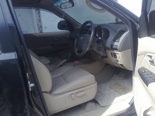 ฟอร์จูนเนอรืปี 09 เครื่องดีเซล3000ออโต้ขับ2 สวยเดิมบางไม่แพง