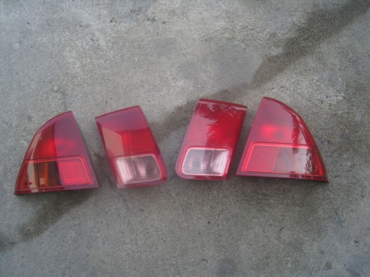 ขายไฟท้าย 4 ชิ้น civic dimension ปี 2001-2005 (081-3747940)