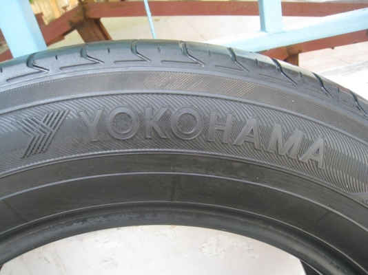 ขายเศษยาง yokohama earth-1 215/60r16 ปี10(1เส้น) (081-3747940)
