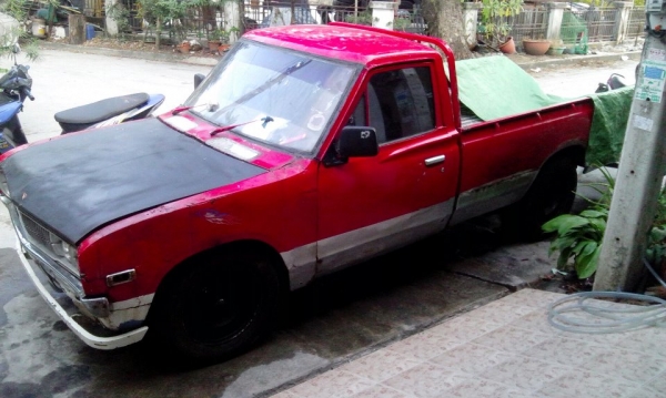 ขาย datsun 620 ช้างเหยียบ