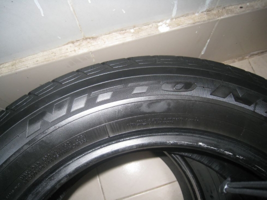 ขายเศษยาง nitto nt650 215/60r16 ปี09(1เส้น)(081-3747940)