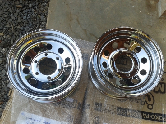 ขายกระทะชุบโครมเมี่ยมหนา(ของใหม่)ขอบ14x6.5น๊อต6รู ลดราคาแร้วคับเหลือ2800 คับ