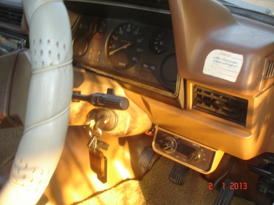 DATSUN 720 สี่ประตู