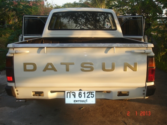 DATSUN 720 สี่ประตู
