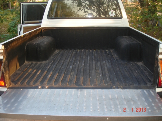 DATSUN 720 สี่ประตู