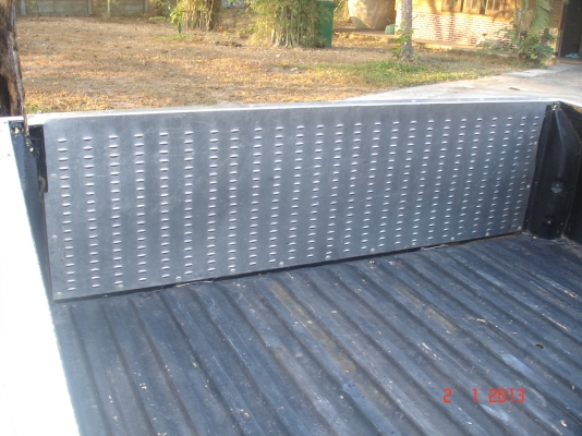 DATSUN 720 สี่ประตู