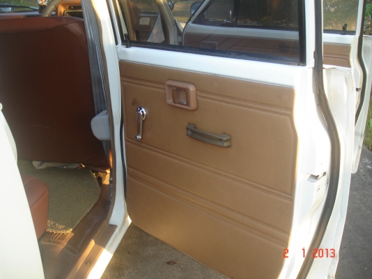 DATSUN 720 สี่ประตู