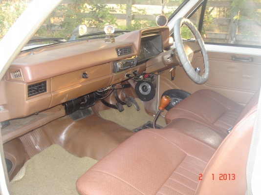 DATSUN 720 สี่ประตู