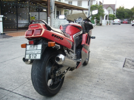 ขาย GSXR 1100 Slingshot หรือ แลก รถยนต์คลาสสิค