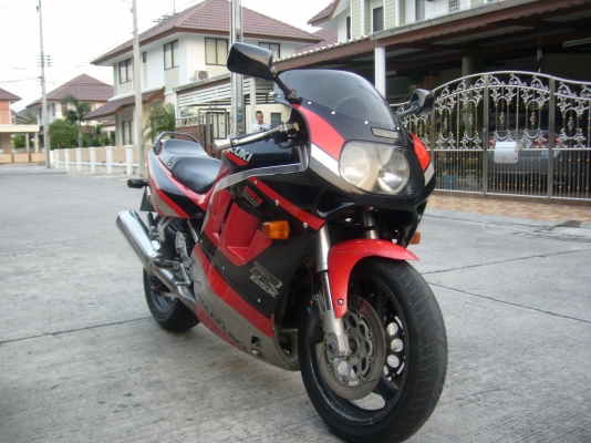 ขาย GSXR 1100 Slingshot หรือ แลก รถยนต์คลาสสิค