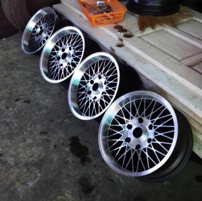 >>>ขายล้อลายรังผึ้งขอบ 16x7.5 ออฟ0 ใส่ 6 รูกระบะ สภาพสวยๆ ครับ<<<