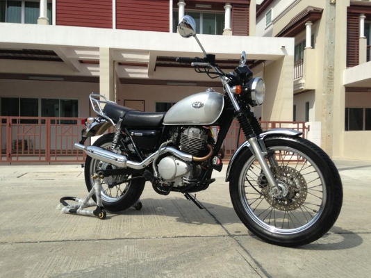 นุรังสิต______ขายCL400cc.___ปี99-2000__ประกอบใหม่  เดิมสวยเทพๆๆ รับประกันคุณภาพ 52000 พร้อมส่งทั่วไทย