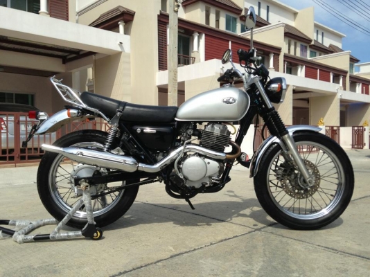 นุรังสิต______ขายCL400cc.___ปี99-2000__ประกอบใหม่  เดิมสวยเทพๆๆ รับประกันคุณภาพ 52000 พร้อมส่งทั่วไทย