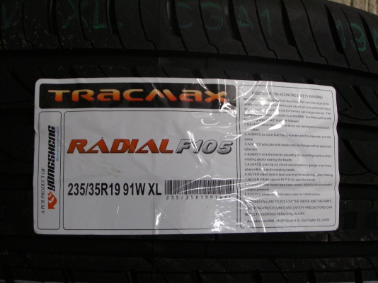 ยาง 235 35 19 TRACMAX F 105 เส้นละ 3,600 บาทเอง... ยาง 235 35 19 TRACMAX F 105 เส้นละ 3,600 บาทเอง...
