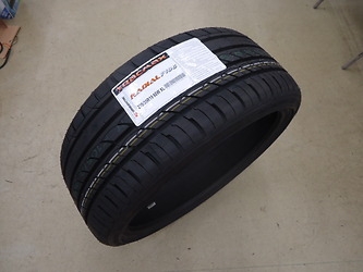 ยาง 235 35 19 TRACMAX F 105 เส้นละ 3,600 บาทเอง...