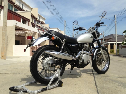 ..นุรังสิต______ขายCL400cc.___ปี99-2000__ประกอบใหม่  เดิมสวยเทพๆๆ รับประกันคุณภาพ 52000 พร้อมส่งทั่วไทย