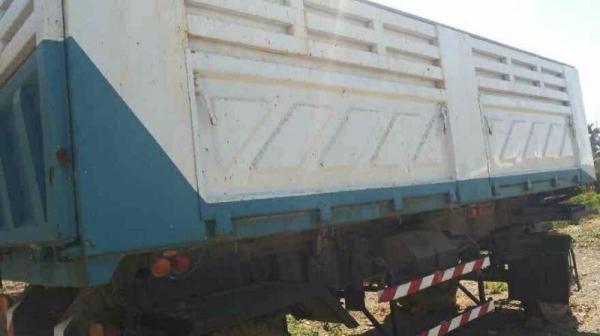 ขายหางพ่วง  FT  ดั้ม.  2 เพลา.  ปี 38  สนใจติดต่อ 081 - 6079515