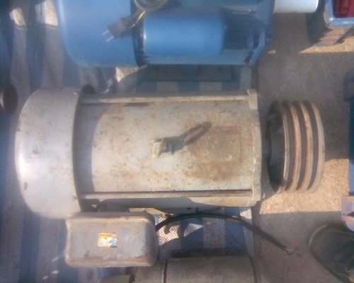 มอเตอร์ 5 แรงมิสซูสภาพเดิมๆครับพร้อมใช้เป็นของมิสซูบิชิ ขนาด 5  แรงตัวใหญ่พร้อมมูเล่  ใช้ยาวครับร่นนี้