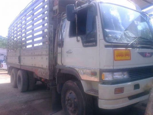 รถฮีโน่ 10 ล้อ รั้ว  ( ไม่ดั้ม )  FM3M  240 แรงม้า.  ( ขายแม่ , ลูก )   ( รถ 2 เพลา. )   สนใจติดต่อ 081 - 6079515