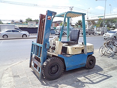 ขายรถยกนิสสัน 2 ตัน เครื่องเบนซิน เสาสูง 3 เมตร ยางตันใหม่ พวงมาลัยเพาเว่อร์ สีเดิมจากนอก นำเข้าจากญี่ปุ่น ใช้งานได้ทันที ราคา160000 ขายรถยกนิสสัน 2 ตัน เครื่องเบนซิน เสาสูง 3 เมตร ยางตันใหม่ พวงมาลัยเพาเว่อร์ สีเดิมจากนอก นำเข้าจากญี่ปุ่น ใช้งานได้ทันที ราคา160000