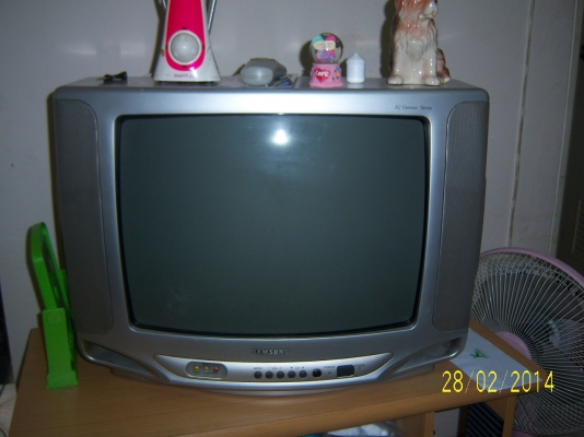 โทรทัศน์สี 20นิ้ว ซัมซุง ใช้การได้ปกติ พร้อมรีโมท(800)