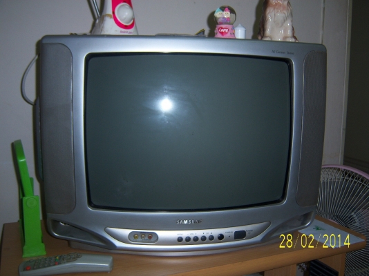 โทรทัศน์สี 20นิ้ว ซัมซุง ใช้การได้ปกติ พร้อมรีโมท(800)