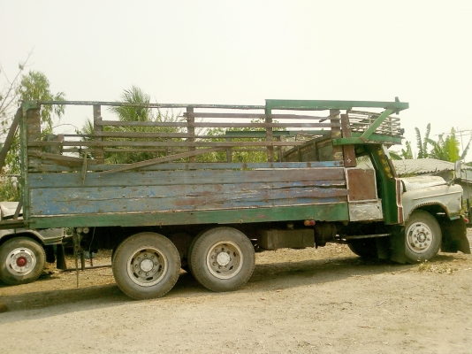 ต้องการขายรถบรรทุกหน้ายาว