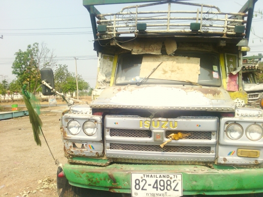 ต้องการขายรถบรรทุกหน้ายาว