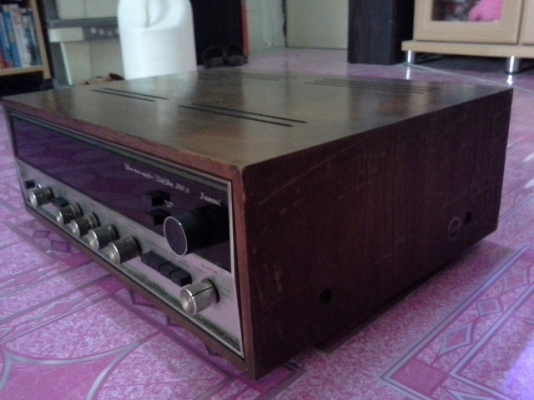 ขายวิทยุโบราณ ซันซุย Sunsui 2000A ของยี่ปุ่น คลาสสิคสุดๆคร้าบ งานไม้ สภาพสวยเลยใช้งานรึประดับแจ่มเลยคร้าบ สนใจ081791567เลยคร้าบ