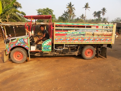 ขายรถอีแต๋นดั้มต่อใหม่ เครื่องอีสุสุ75HP  เปลียนถ่ายน้ำมันเครื่อง เกียร์เฟืองท้ายแล้ว  ตอนนี้ก็ใช้อยู่เป็นอะไรก็เช็คให้เลยครับ