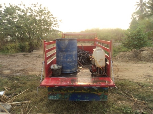 ขายรถอีแต๋นดั้มต่อใหม่ เครื่องอีสุสุ75HP  เปลียนถ่ายน้ำมันเครื่อง เกียร์เฟืองท้ายแล้ว  ตอนนี้ก็ใช้อยู่เป็นอะไรก็เช็คให้เลยครับ