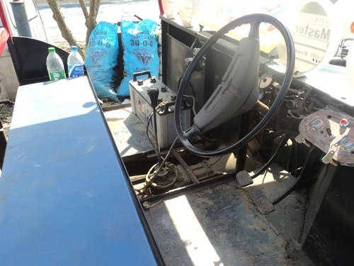 ขายรถอีแต๋นดั้มต่อใหม่ เครื่องอีสุสุ75HP  เปลียนถ่ายน้ำมันเครื่อง เกียร์เฟืองท้ายแล้ว  ตอนนี้ก็ใช้อยู่เป็นอะไรก็เช็คให้เลยครับ