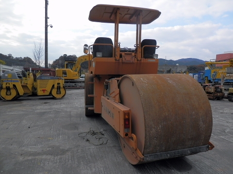 รถบดถนนสามล้อเหล็ก R2S